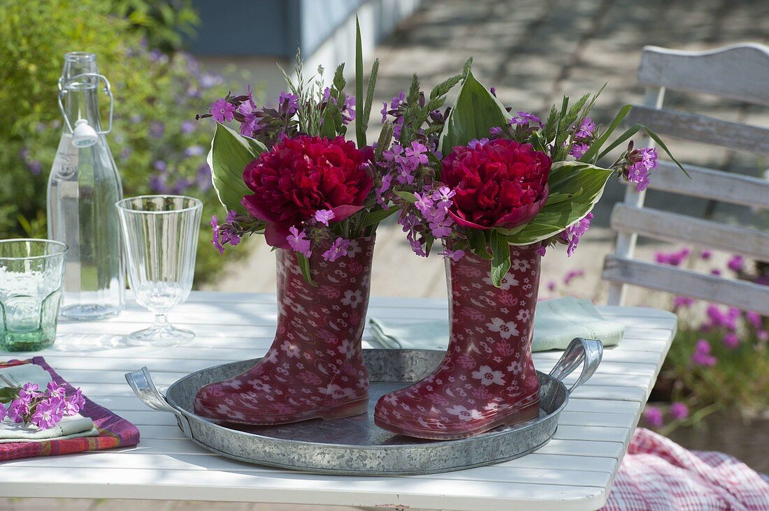 Kleine Kindergummistiefel mit Paeonia (Pfingstrosen), Silene dioica