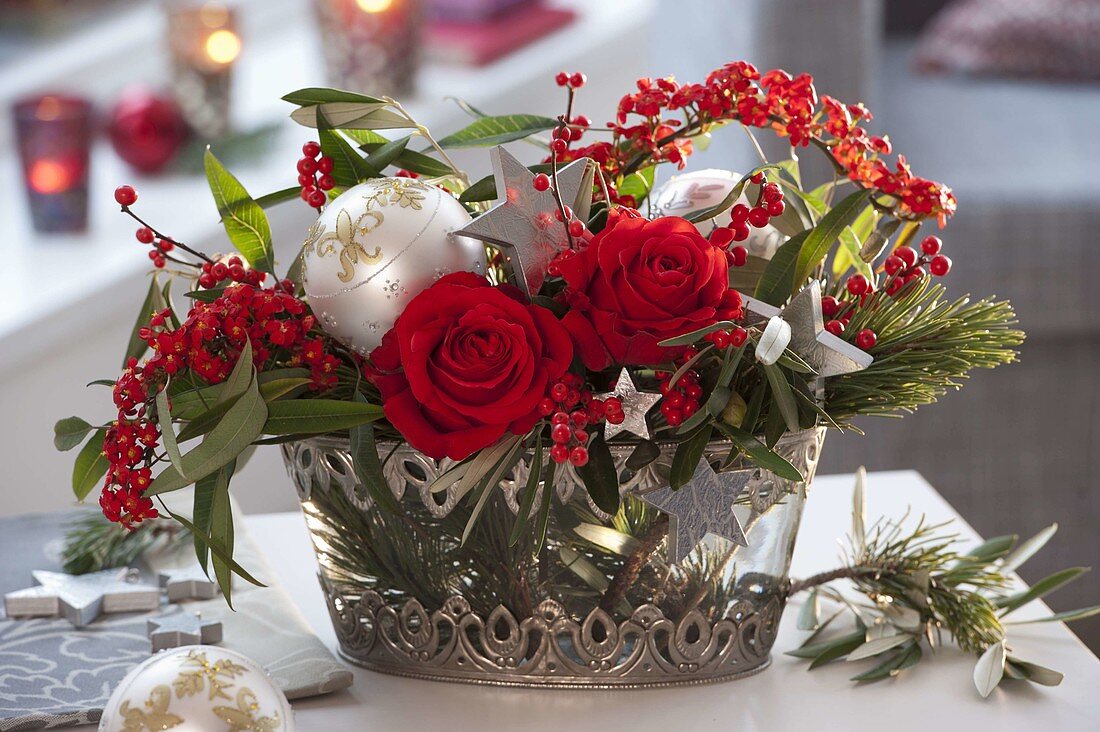 Red-silver arrangement with 'Orange Sky' rose, Euphorbia fulgens' Red