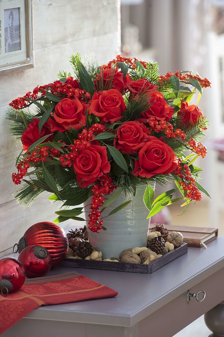 Red Christmas Bouquet with Rose 'Orange Sky', Euphorbia fulgens