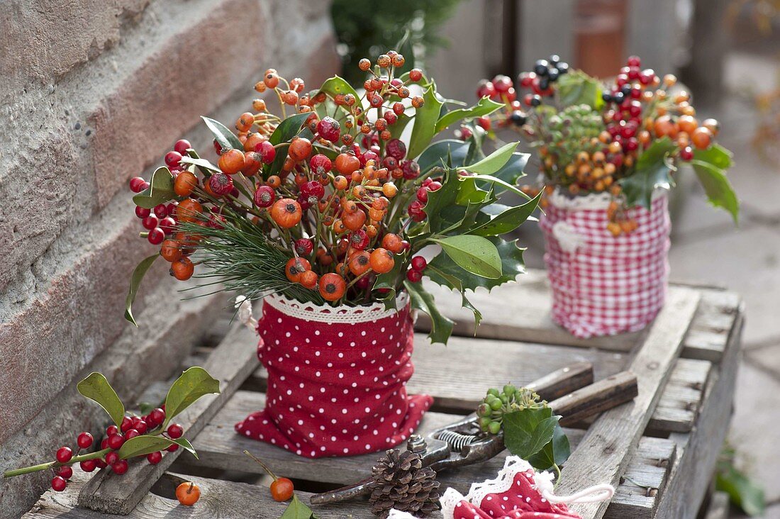 Bouquet made of roses (rosehip), Ilex (Holly), Skimmia