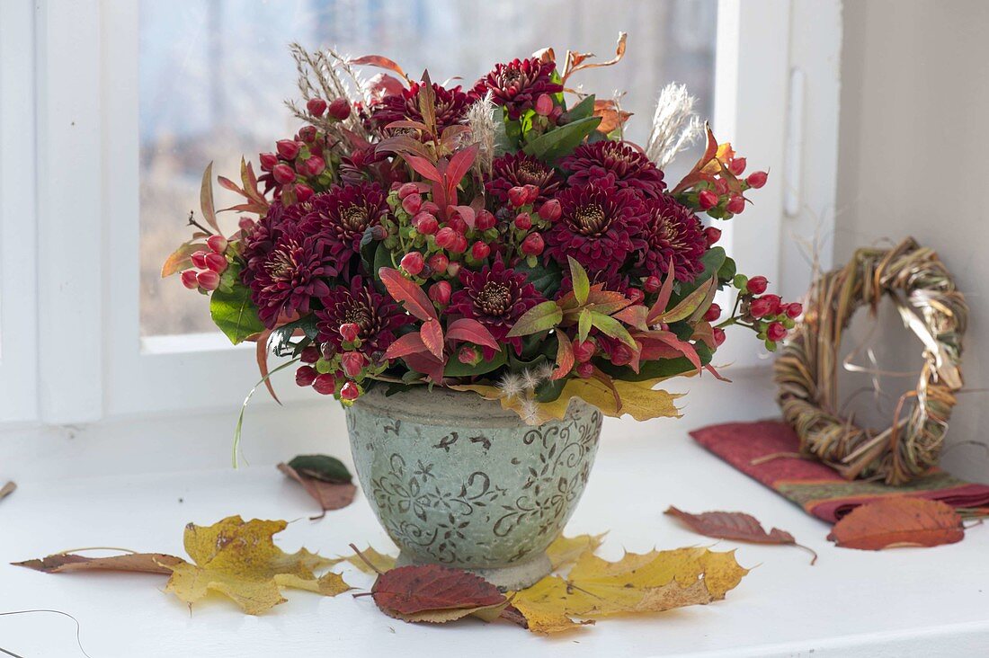 Autumn bouquet with Chrysanthemum (autumn chrysanthemum)