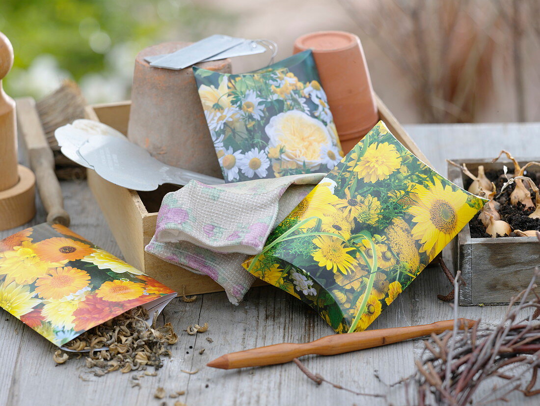 Paper bags for seeds - do-it-yourself