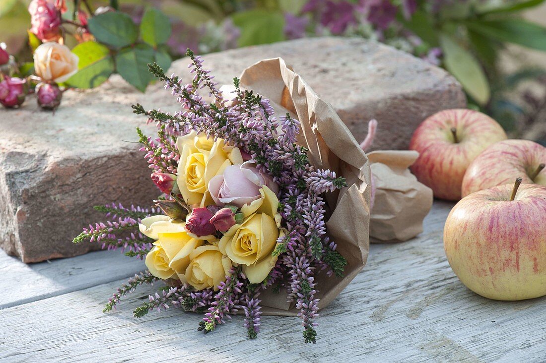 Autumn bouquet of Rose and calluna