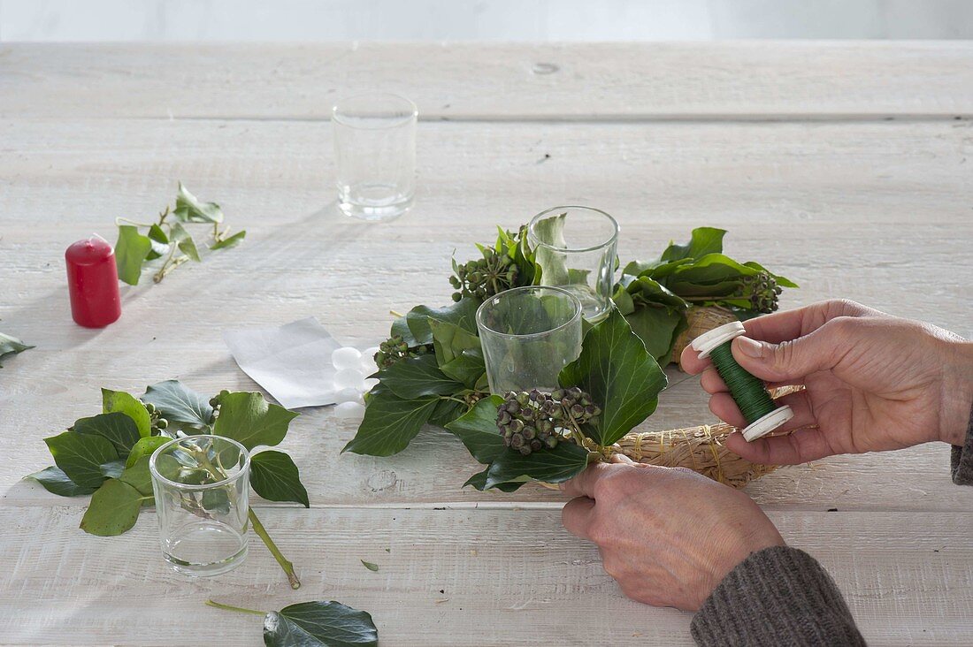 Unusual Advent wreath with ivy and Chinese reed