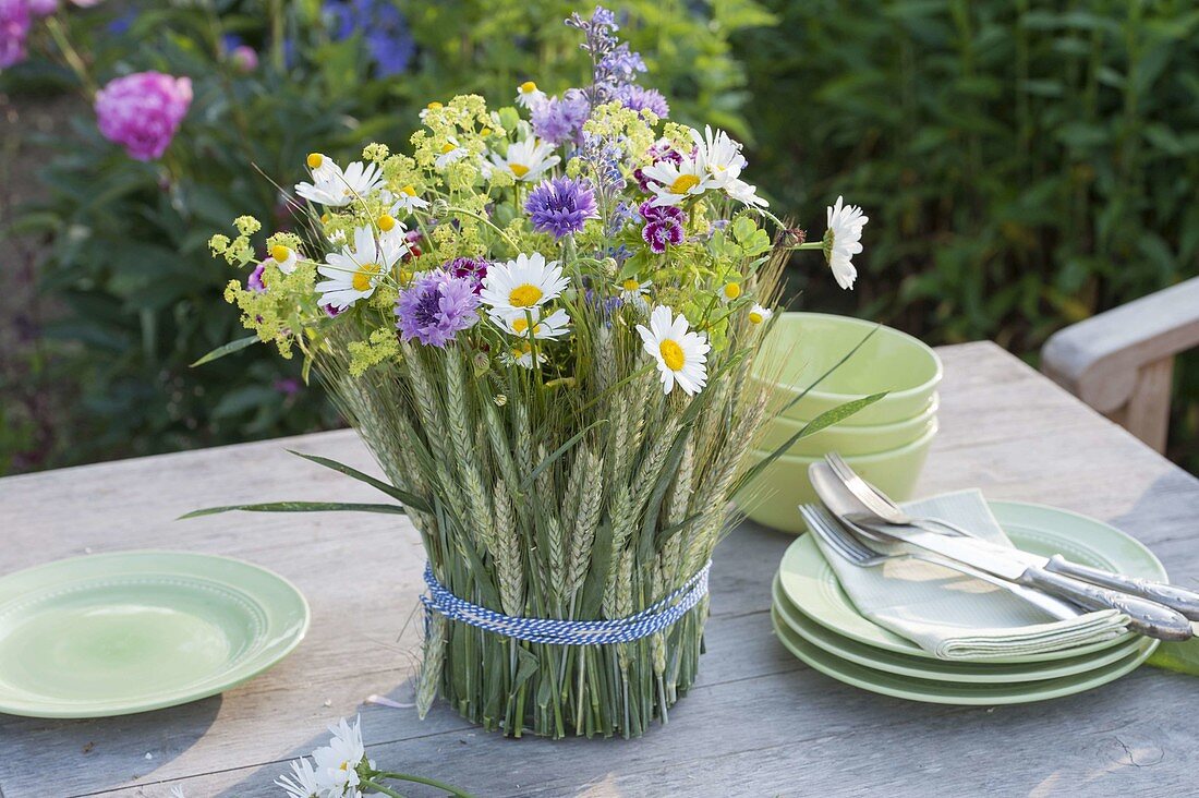 Meadow in glass with rye cladding (Secale)