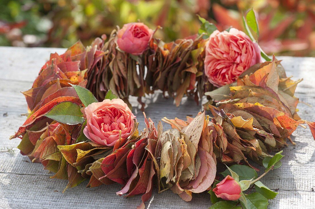 Floristic decorations with finds from the autumn forest