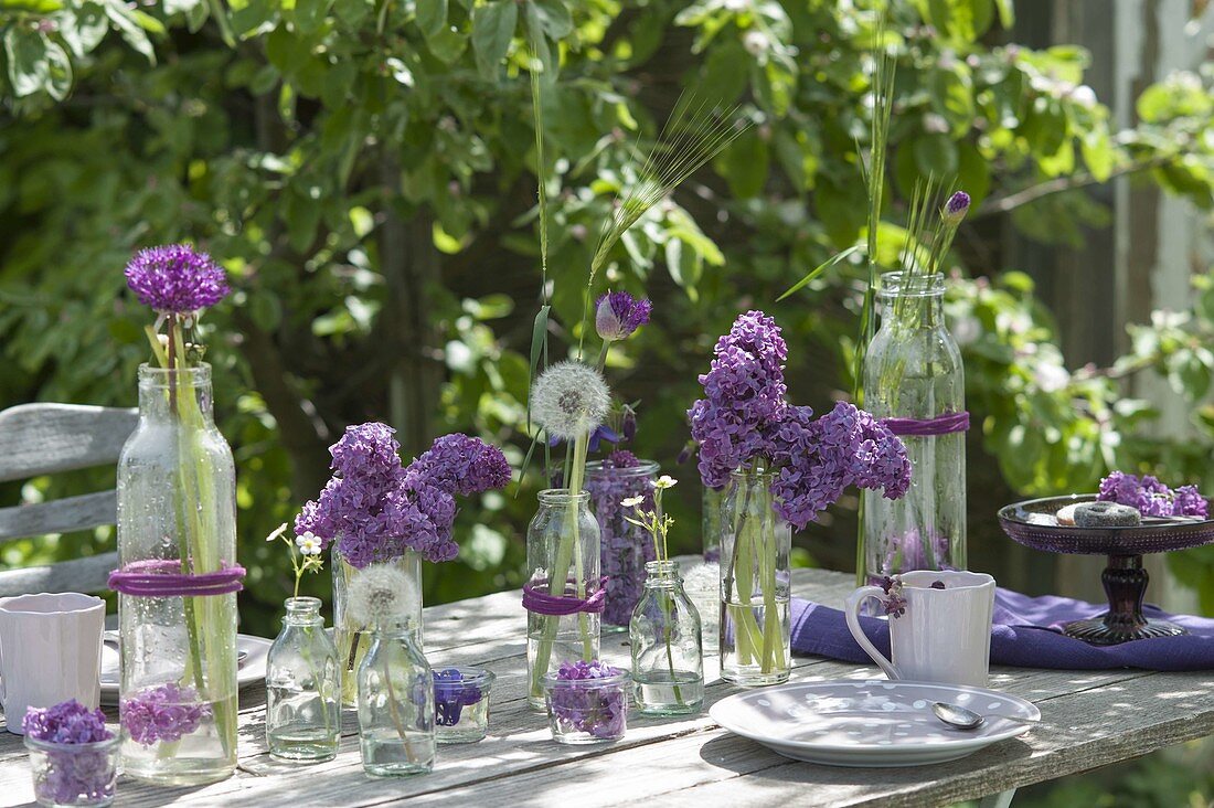 Unusual lilac table decoration