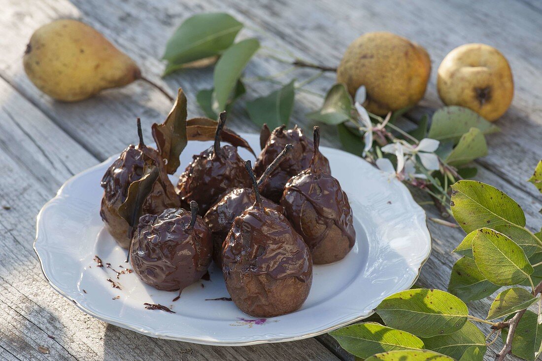 Pears with dark chocolate glaze