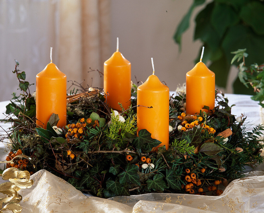 Advent wreath in yellow