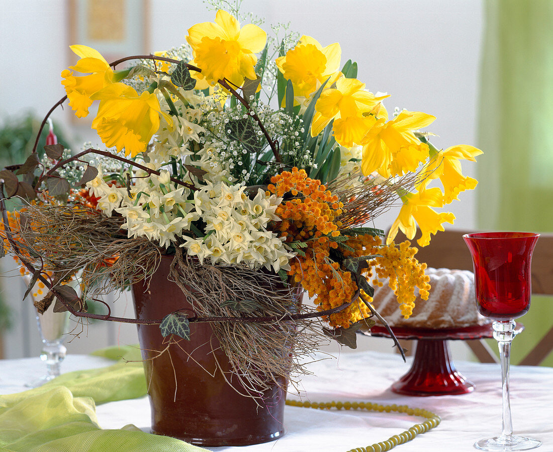 Bouquet of daffodils, daffodils, tazette daffodils