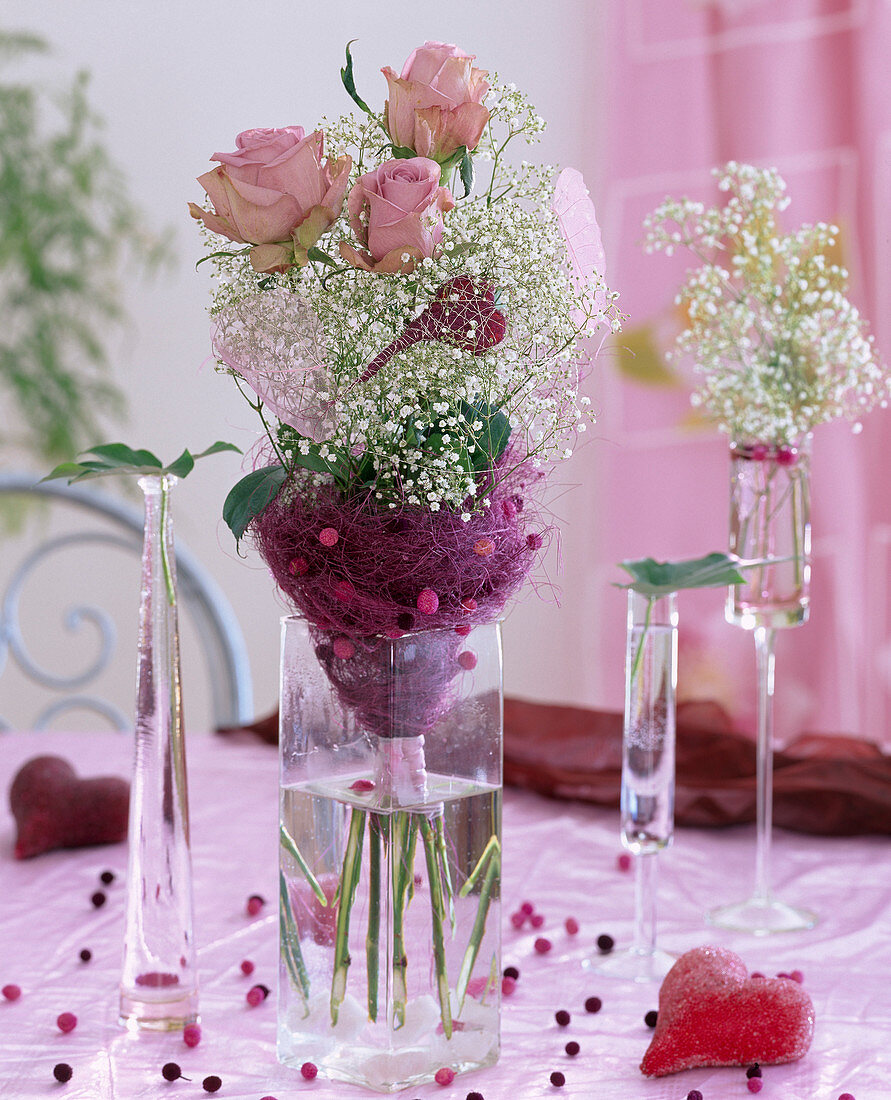 Glass Vase with Bouquet of Pink Rose Petals 'Aqua'