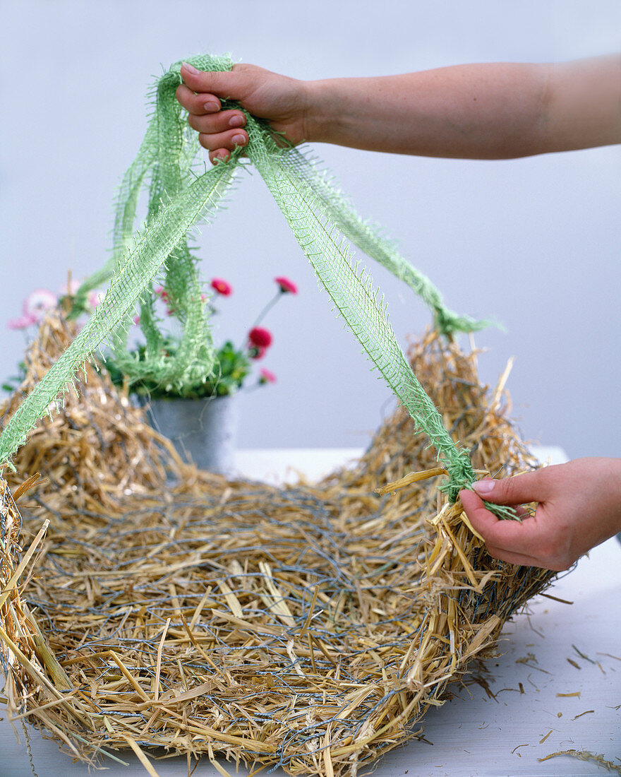 Hanging Easter nest