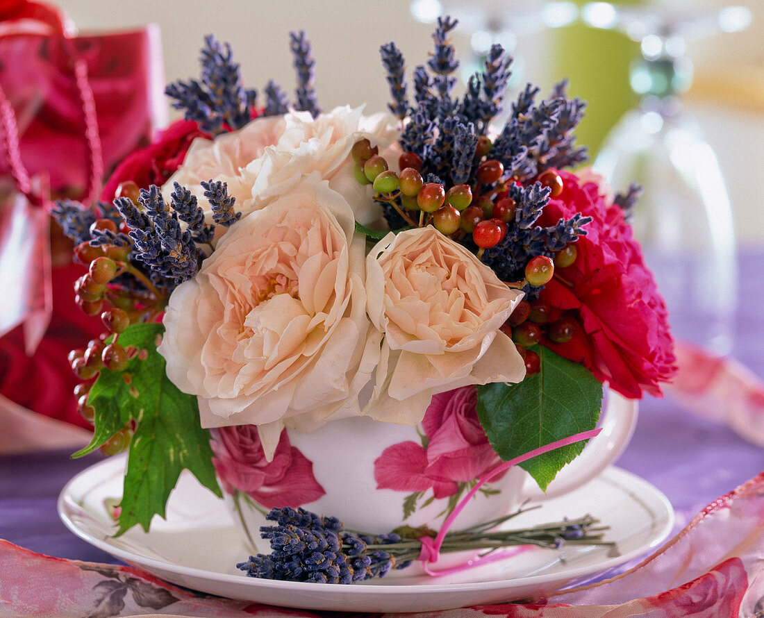 Tea cup with rose motif