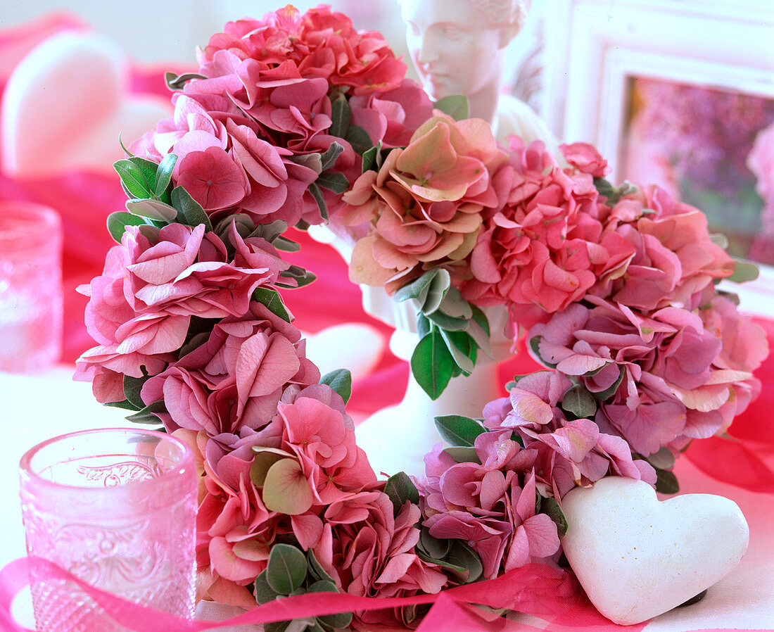 Wire Heart with Hydrangea (Hydrangea)