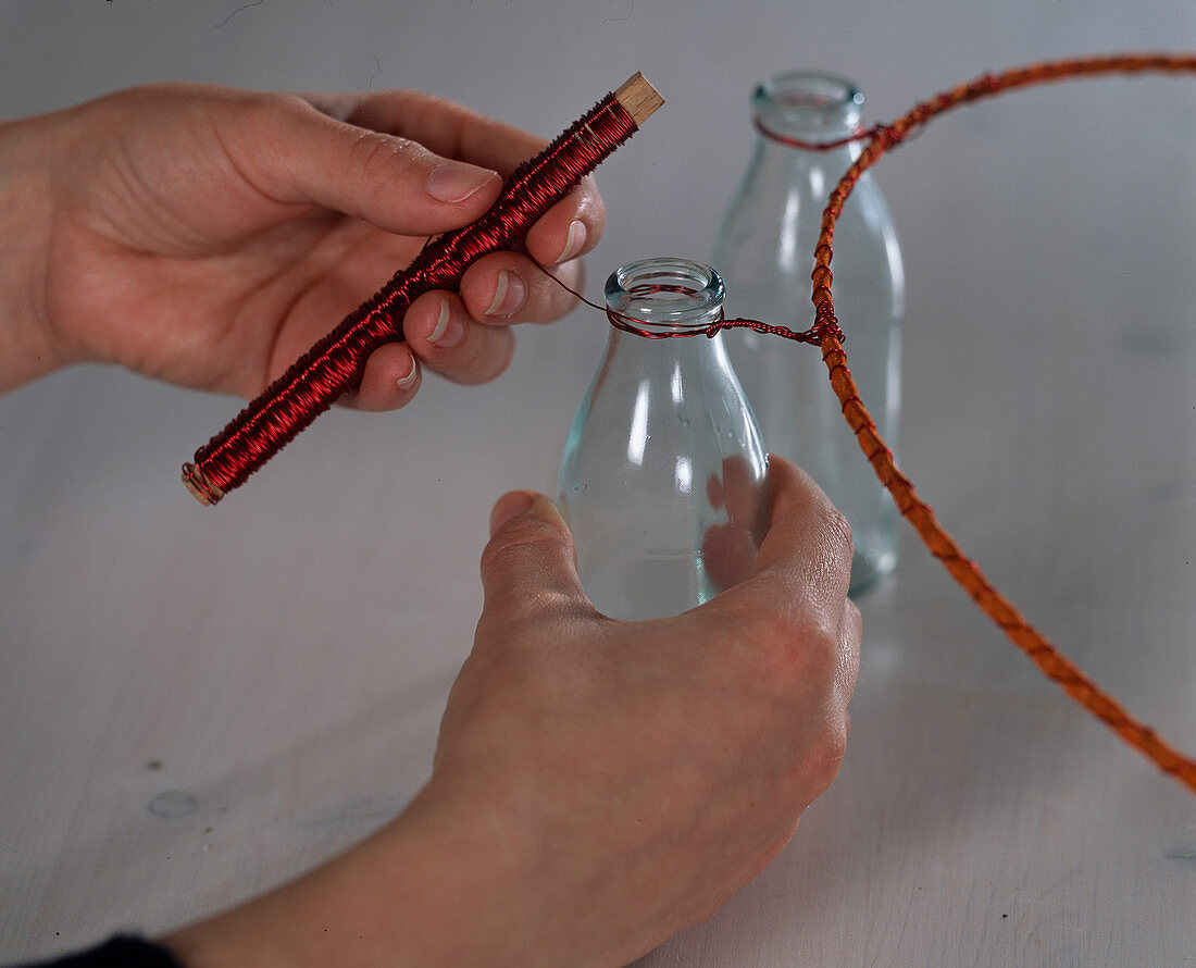 Hanging table decoration (3/5)