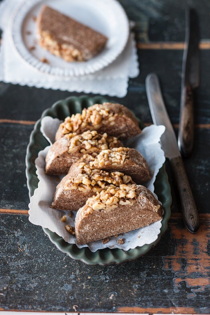 Veganes Bananenbrot mit Walnüssen