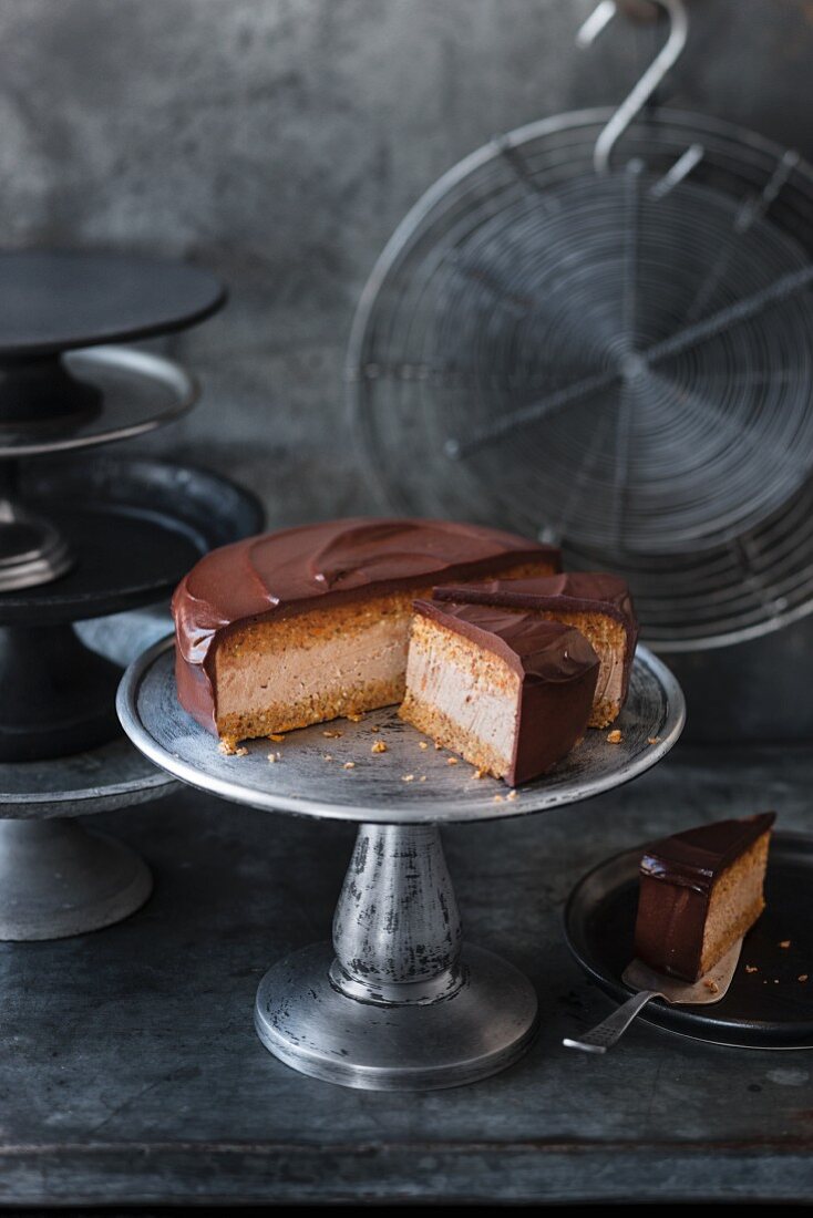 Vegane Möhrentorte mit Pekannuss-Creme