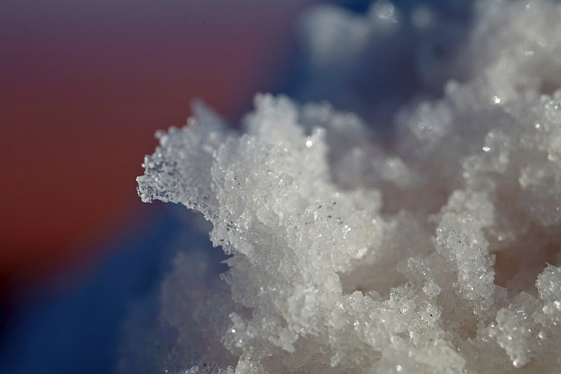 Meersalzgewinnung in der Camargue in Frankreich, Salzkristalle