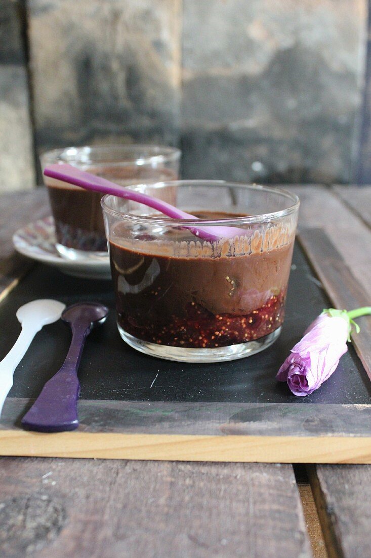 Chocolate cream on fig compote
