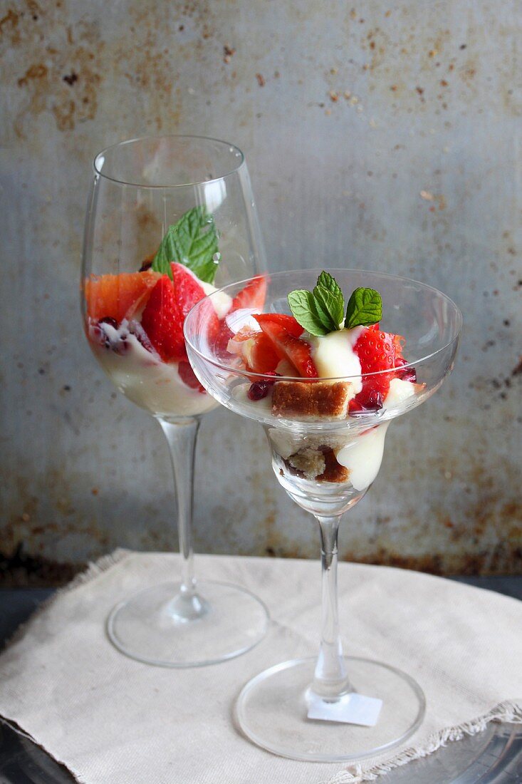 Trifle with fruits and mint