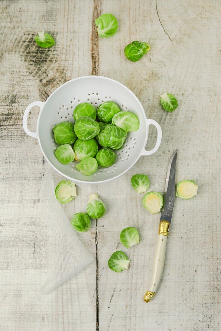 Rosenkohl im Küchensieb