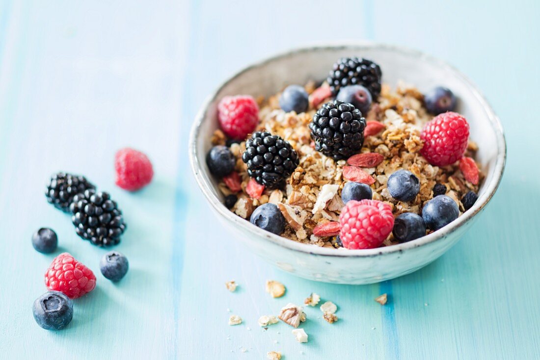 Granola with lupine flakes and aronia berries
