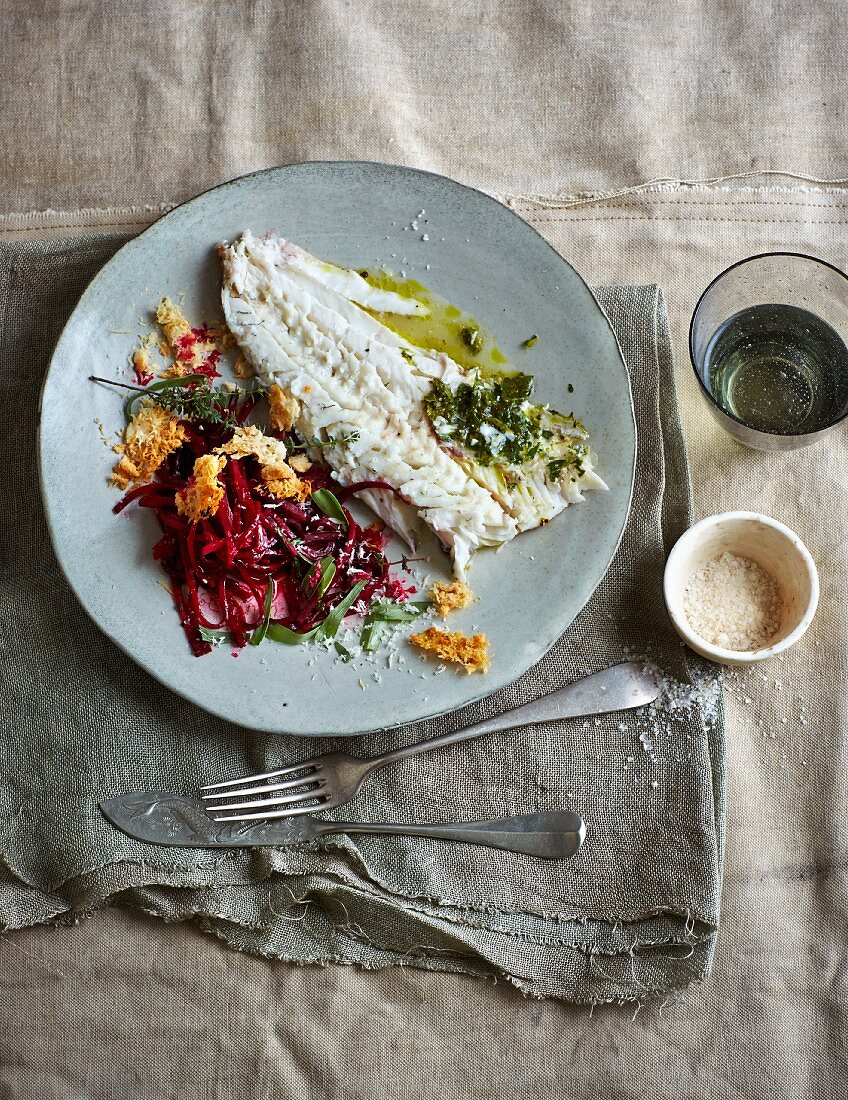 Baked pikeperch on beetroot noodles with parmesan crunch topping (low carb)