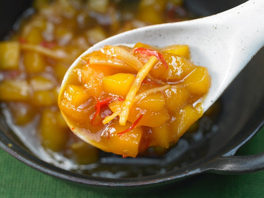 Mango chutney with ginger and lime