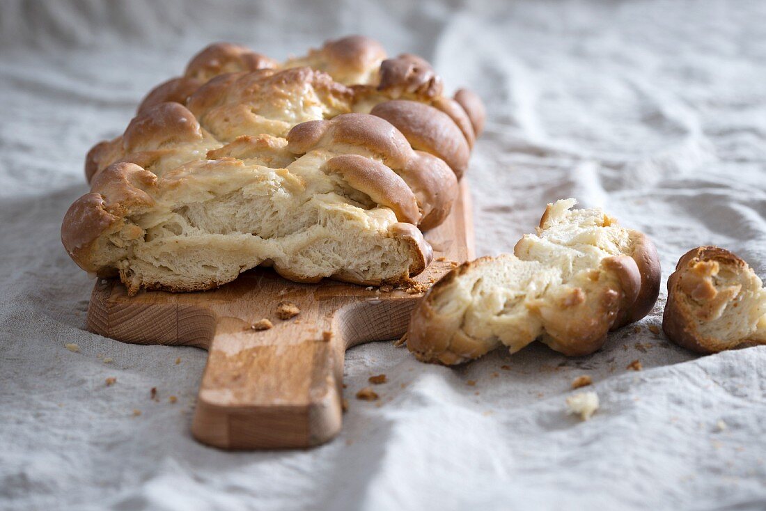 Sweet vegan braided yeast bread