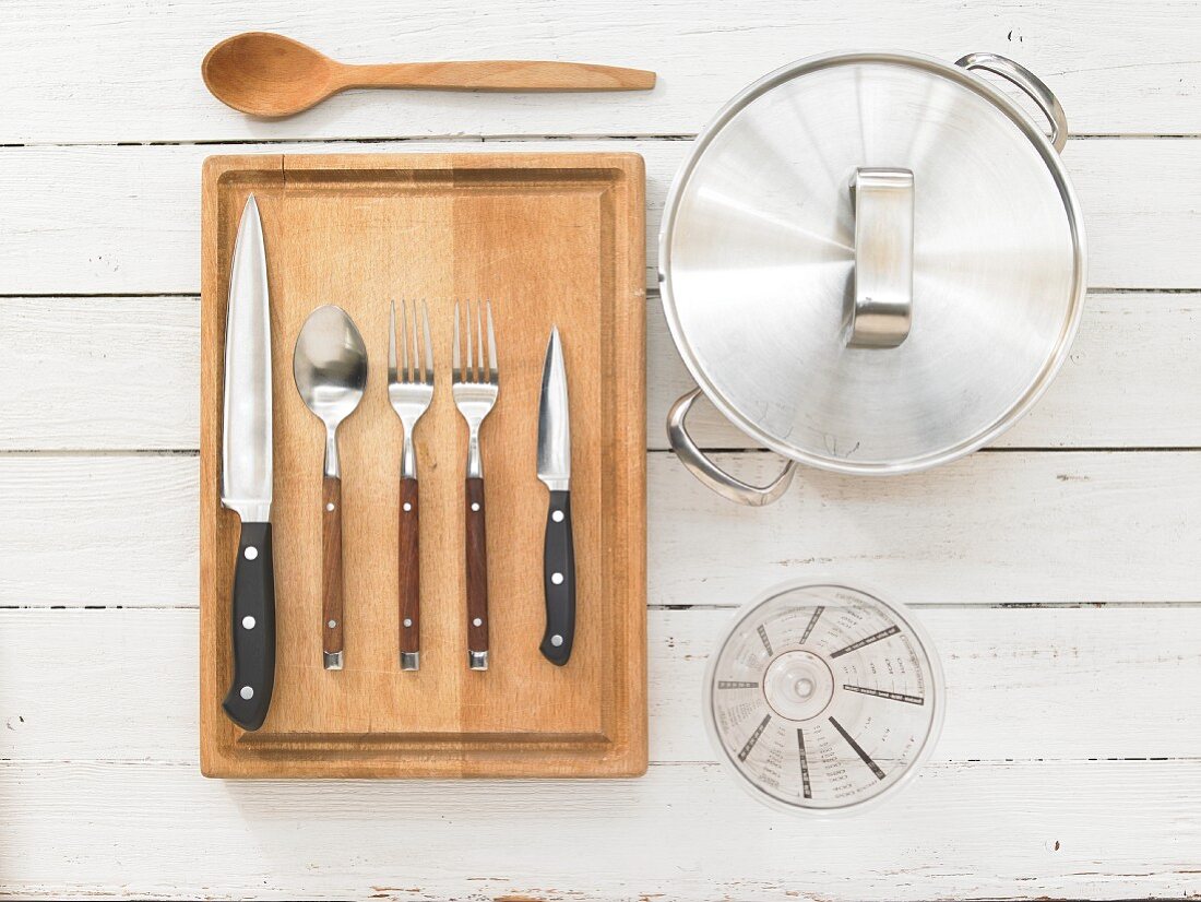 Kitchen utensils for making stew