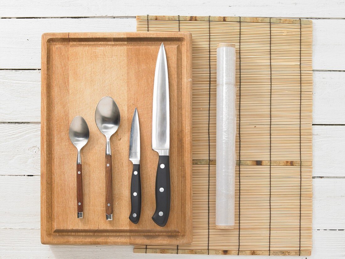 Kitchen utensils for making inside-out-rolls