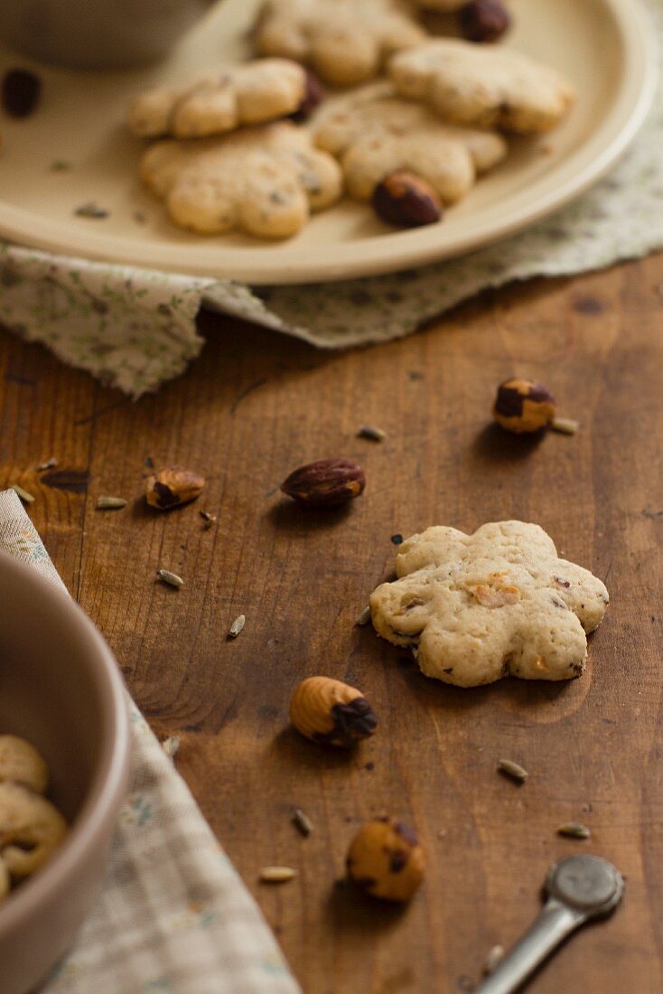 Hazelnut biscuits