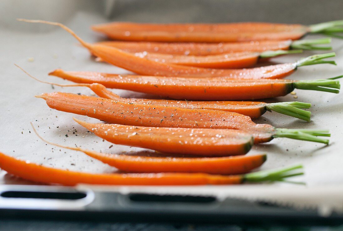 Carrots with olive oil and herbs (ready to cook)