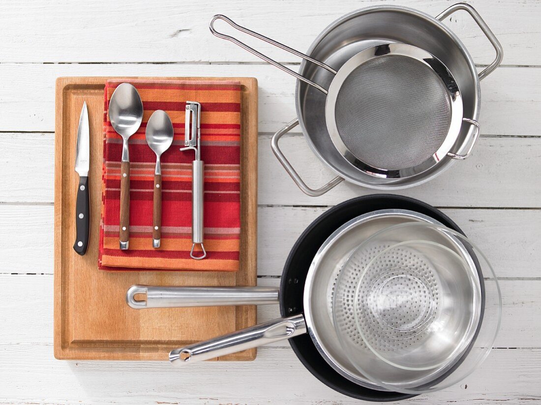 Kitchen utensils for making soup