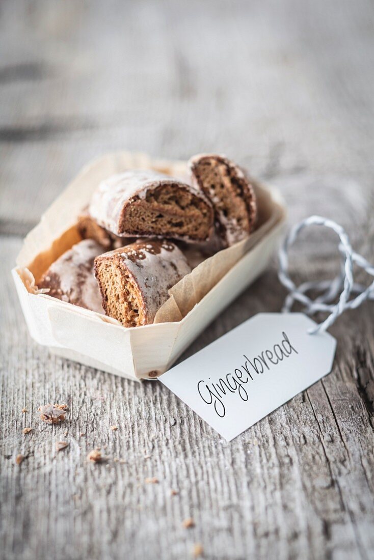 Lebkuchen im Spankorb zum Verschenken