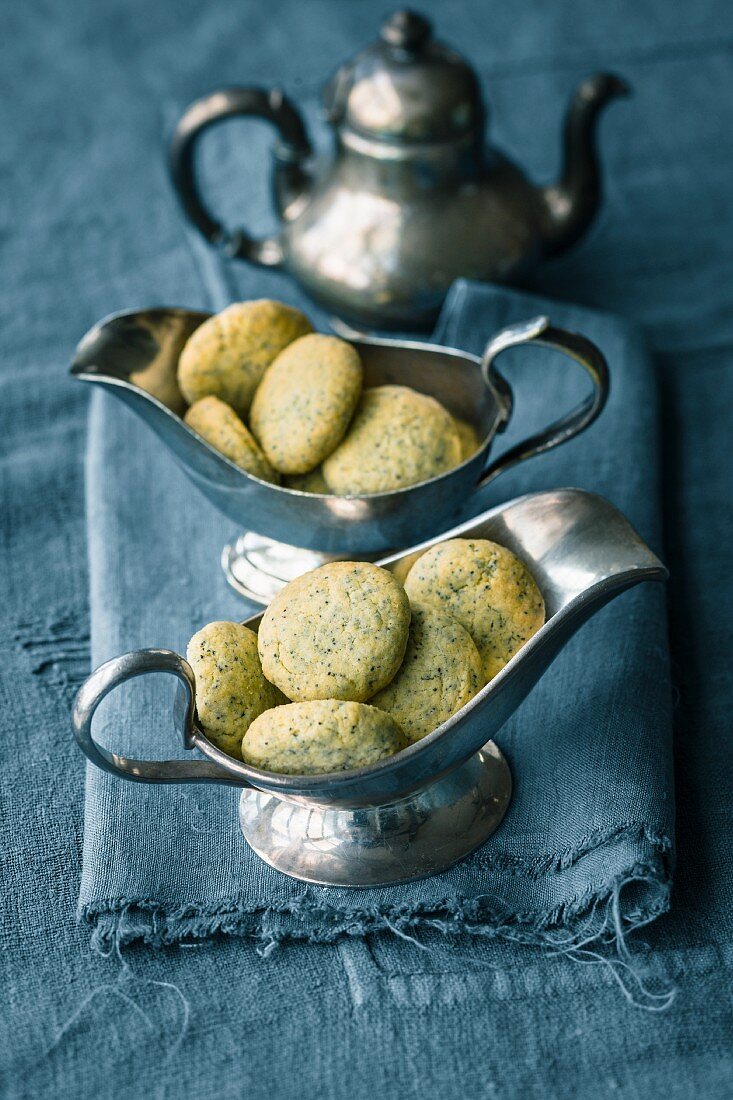 Quick and easy lemon poppy seed cookies