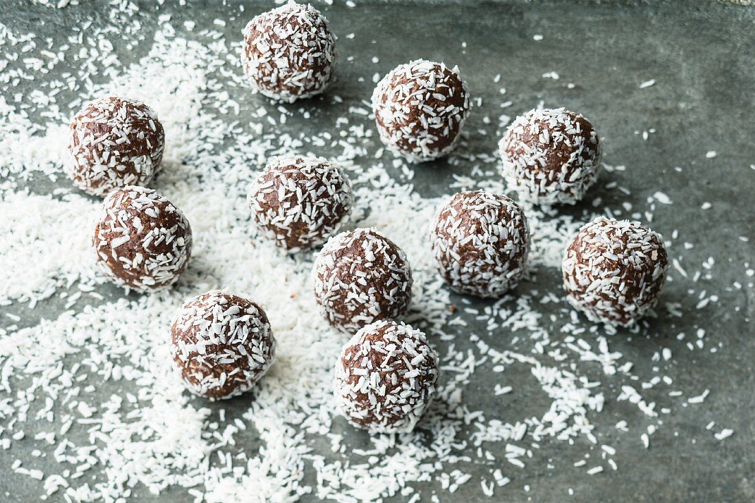 Quick and easy coconut and chocolate balls