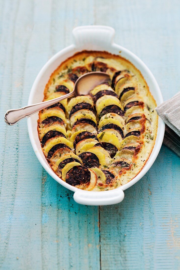 Heaven and Earth (potato gratin with apple and blood sausage)