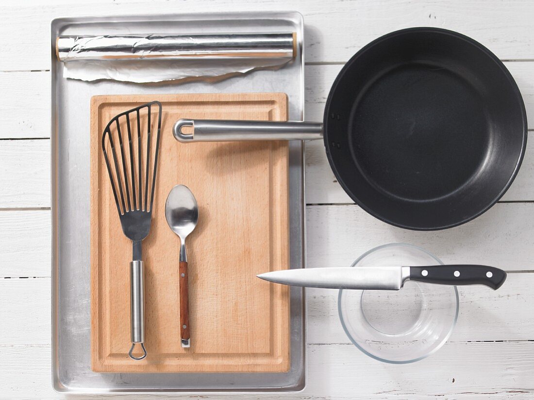 Kitchen utensils for making veal tagliata with green asparagus