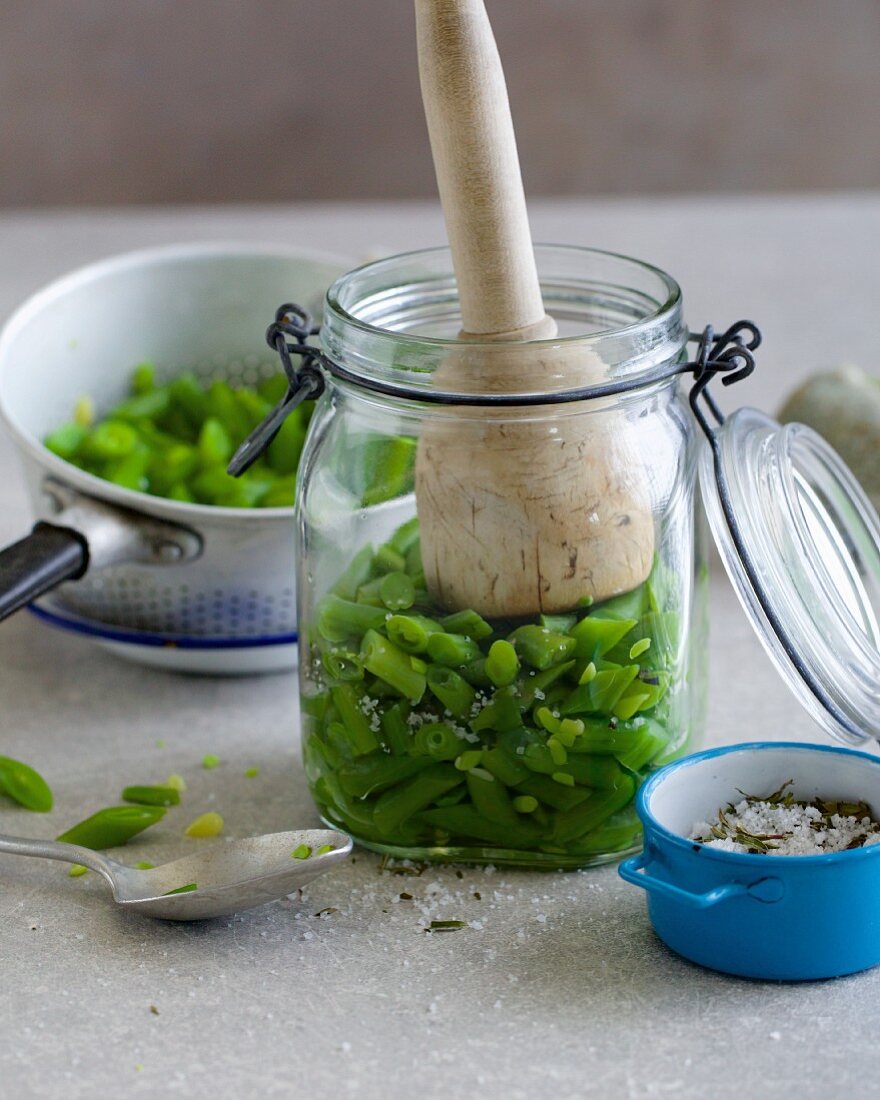 Fermented green beans with savory