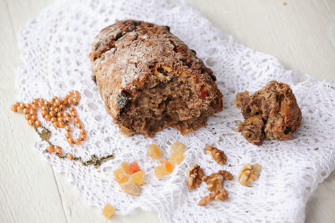 Fruit bread with nuts