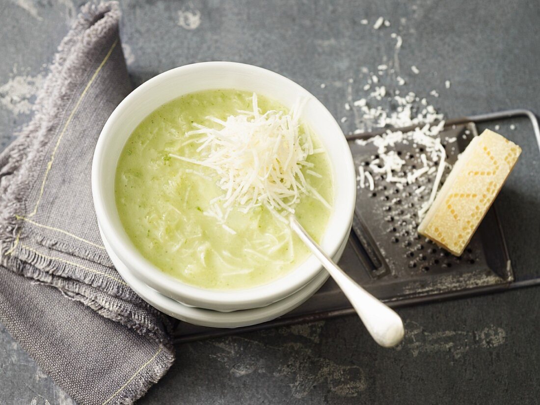 Cream of leek soup with cheese