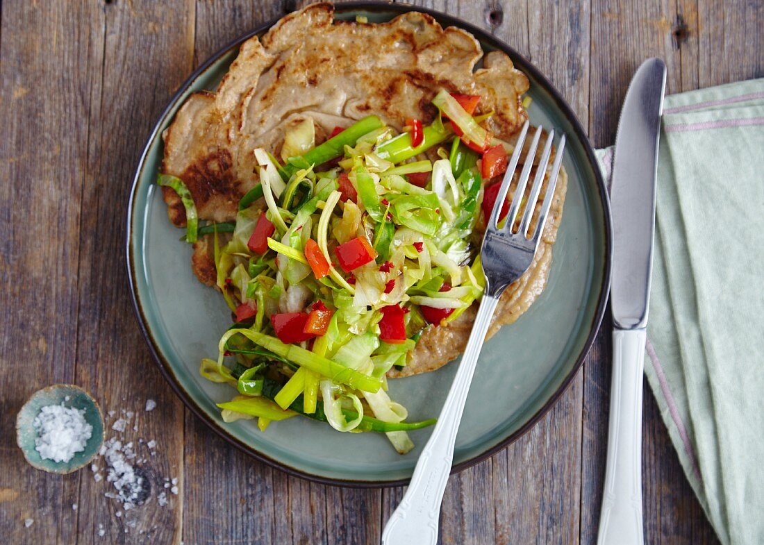 Vegetarian pancake with pointed cabbage and garam masala