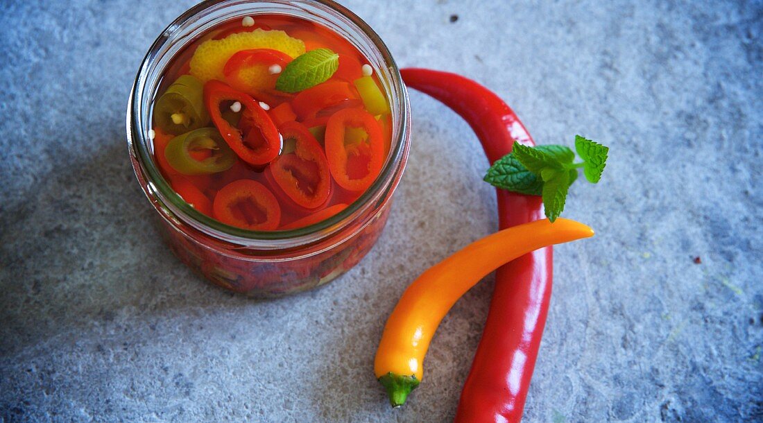 Chilli pepper preserved in white wine vinegar with roasted garlic