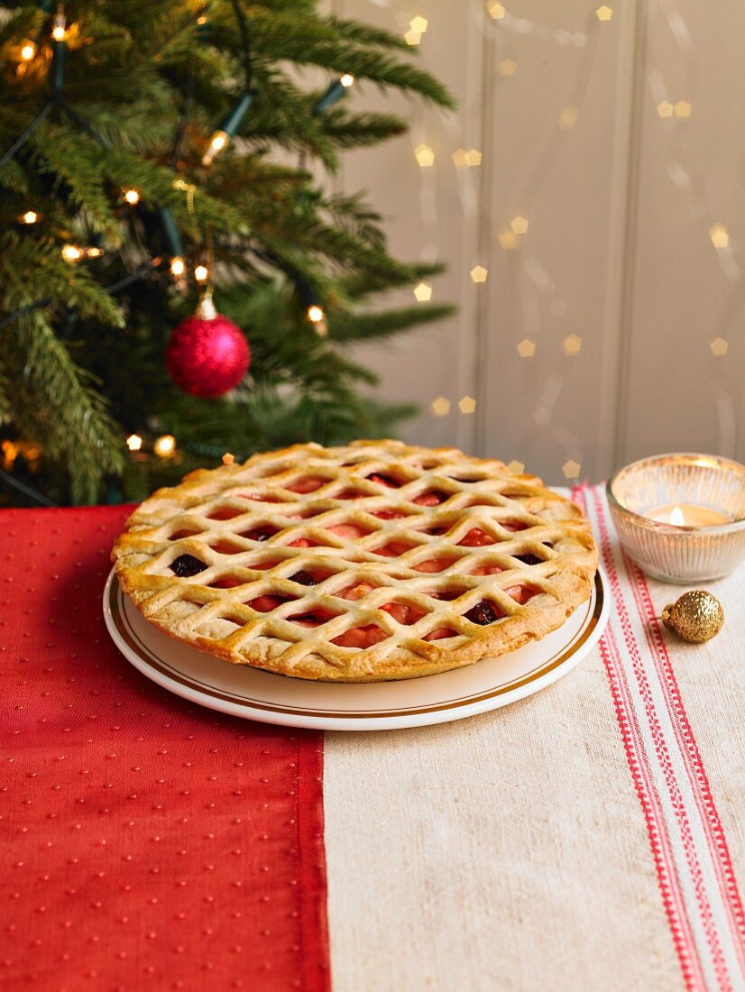 Orangen-Cranberry-Pie mit Teiggitter (weihnachtlich)