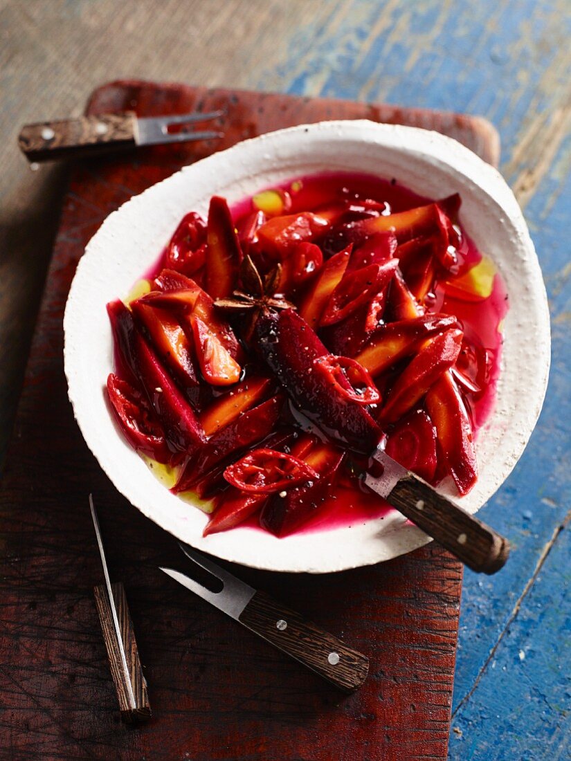 Pickled carrots with beetroot
