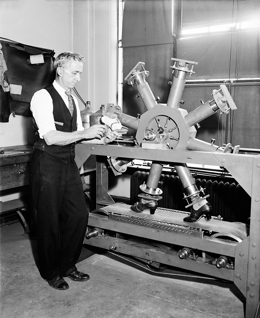 Shoe testing, 1930s