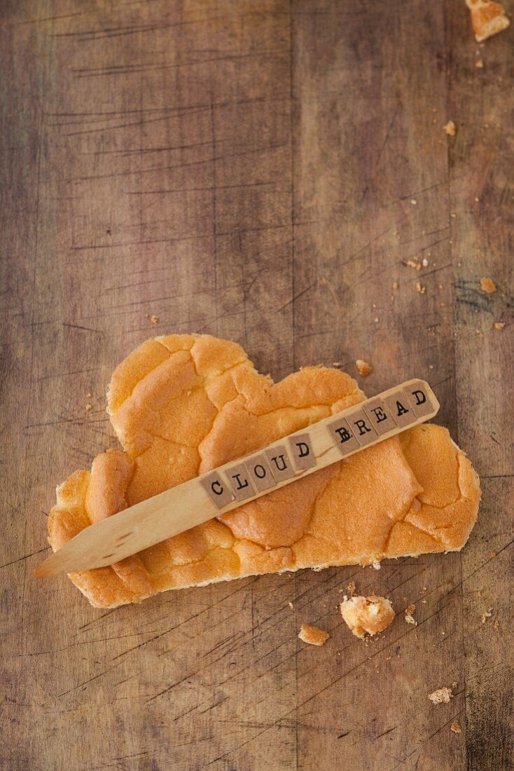 Cloud Bread (carb-free bread) on a wooden surface