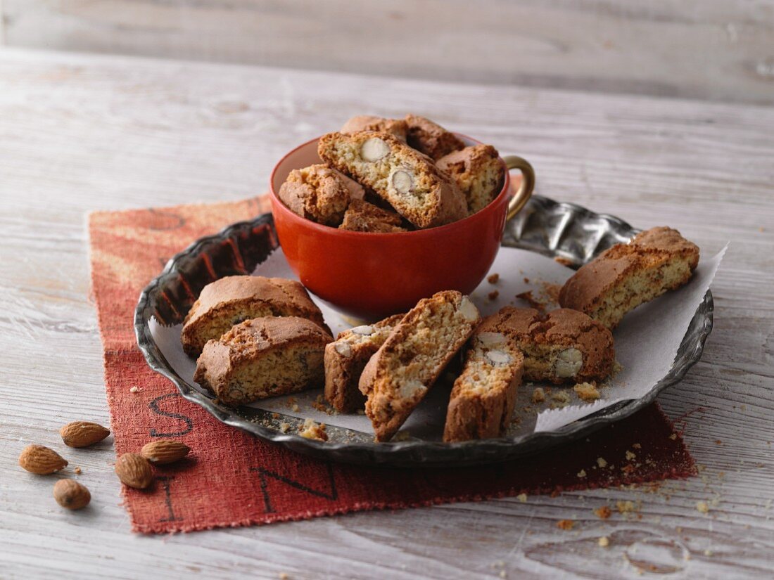 Low Carb-Cantuccini
