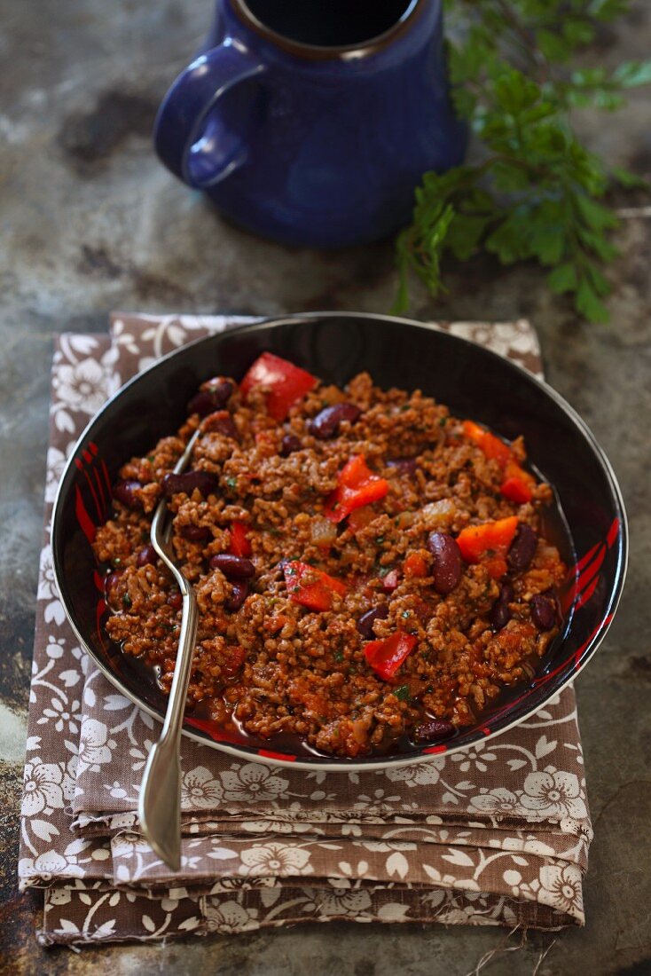 Chilli con carne with peppers